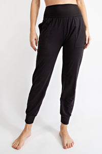 Butter Soft Joggers With Pockets